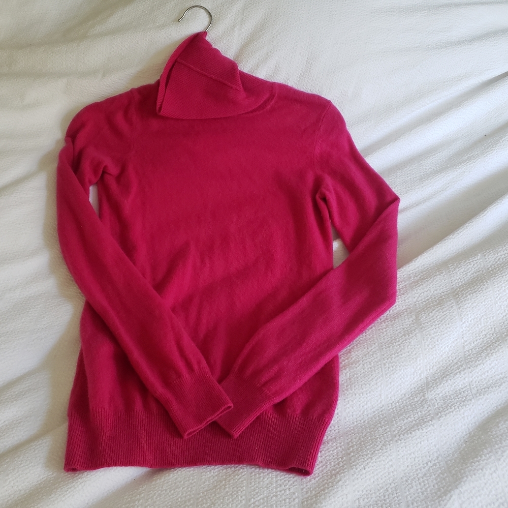 100%cashmere turtleneck